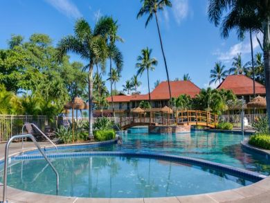 Lahaina two bedroom Vacation Condo on Beach Maui